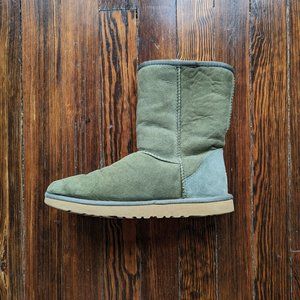 UGG | Classic Short Boot | Olive